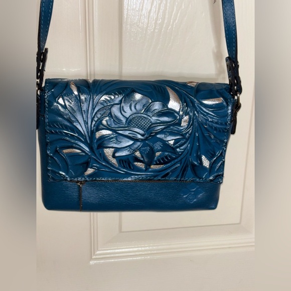 NWT Patricia Nash Vallata Mirage Blue Tooled Leather Crossbody Shoulder Bag​ - Picture 2 of 13